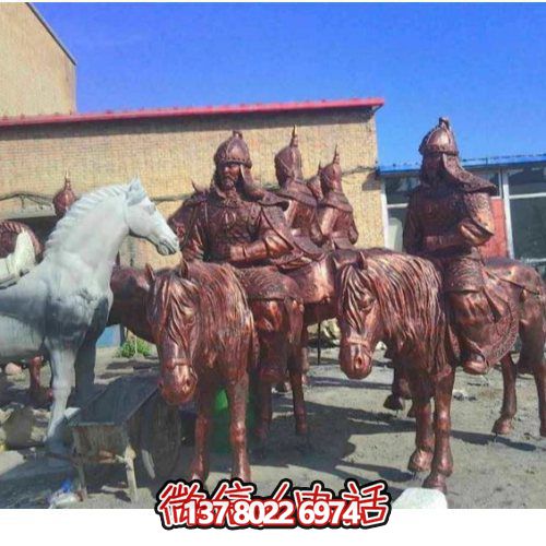 巨型騎士馬銅雕塑，點(diǎn)綴景區(qū)廣場(chǎng)