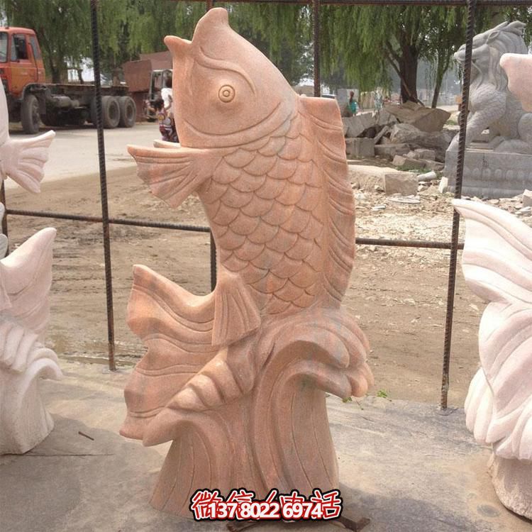 紅色晚霞，浪漫水景——精美石雕噴泉鯉魚