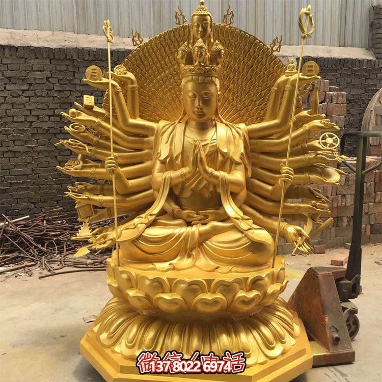 貼金千手觀音雕塑，精美裝飾大型寺廟