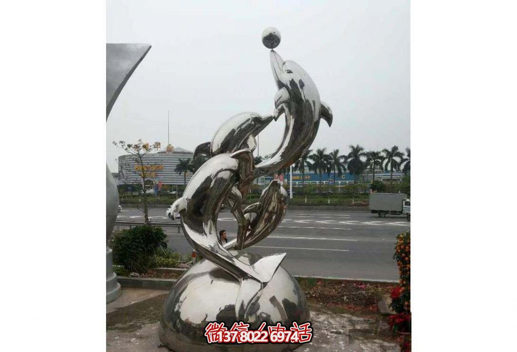 不銹鋼海豚雕塑，玩起來讓街道飛躍！