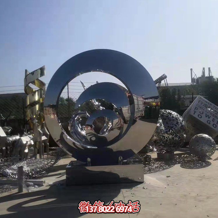 不銹鋼抽象幾何雕塑，鏡面圓環(huán)裝飾廣場(chǎng)、園林