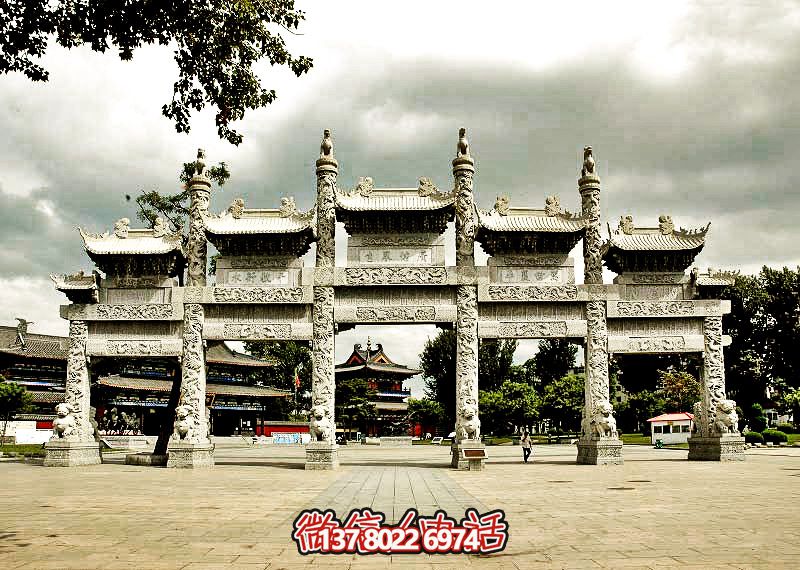 五門(mén)浮雕牌坊，美化大型景區(qū)廣場(chǎng)