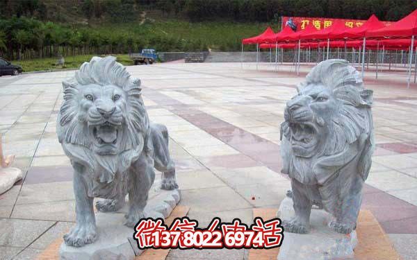 大型石雕獅子雕塑，給景區(qū)帶來(lái)濃厚的歷史氛圍