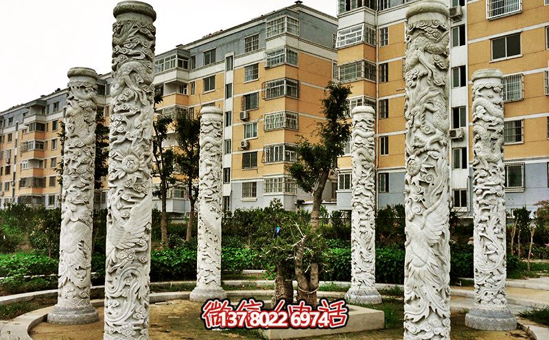 精美大理石浮雕龍柱，裝點(diǎn)小區(qū)花園