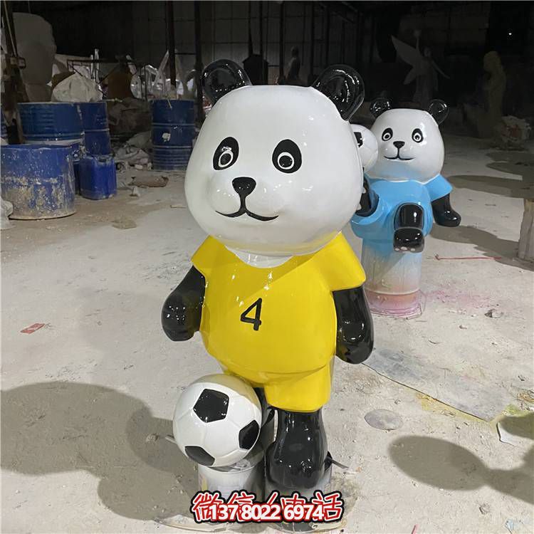足球旅游景區(qū)，讓你玩轉(zhuǎn)卡通公仔和雕塑