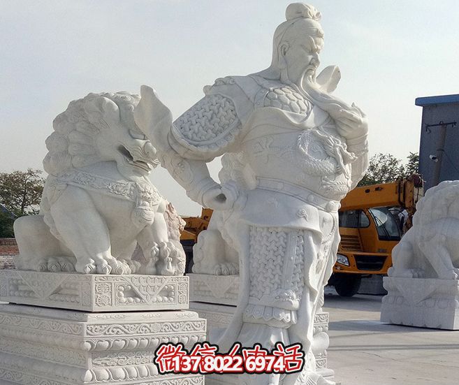 漢白玉大型關(guān)公雕塑，增添景觀美感