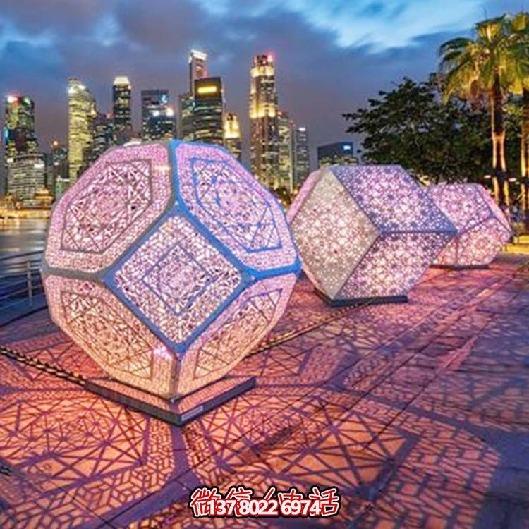 創(chuàng)意不銹鋼鏤空景觀雕塑，添彩美化戶外廣場