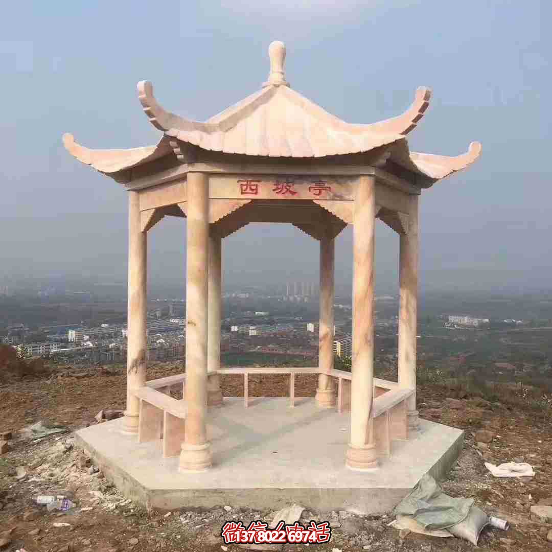 西坡涼亭景觀，觀賞大型晚霞紅