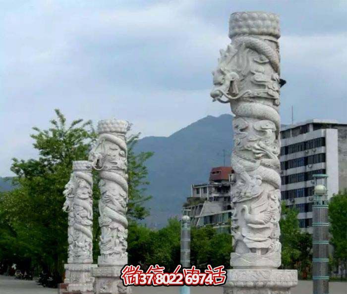 集大理石、石雕、龍柱于一體的大理景觀廣場(chǎng)