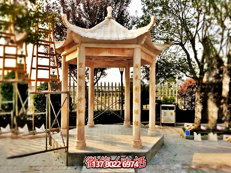 仿古涼亭，擺放在庭院里，欣賞美麗晚霞，營造休閑小區(qū)紅色氛圍