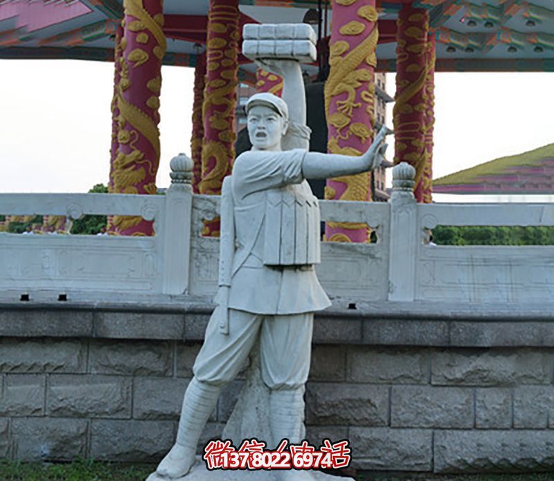 董存瑞景觀雕塑，點(diǎn)綴廣場(chǎng)景觀