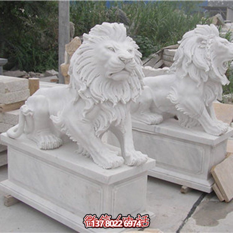 大理石獅子雕塑，點綴園林景觀