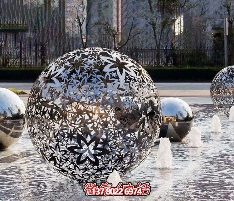 不銹鋼噴泉球雕塑，創(chuàng)意點(diǎn)亮廣場