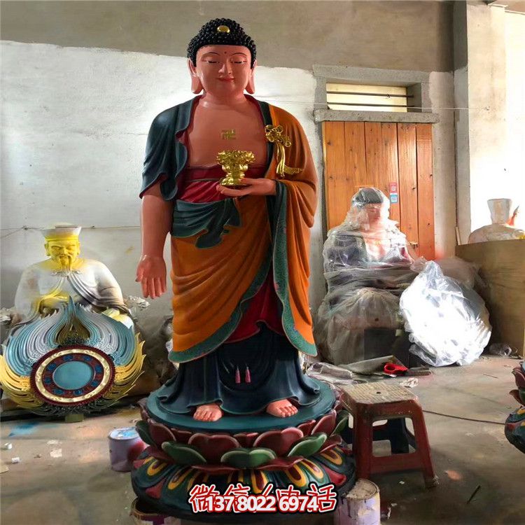 玻璃鋼彩繪神佛三圣雕塑，為景區(qū)大型景觀裝飾品