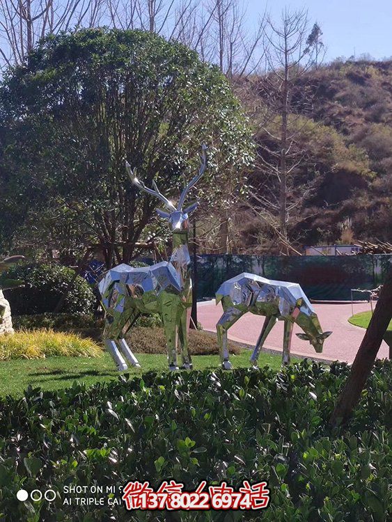 不銹鋼幾何雕塑——梅花鹿，點(diǎn)綴戶外公園