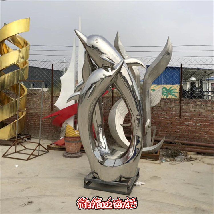 精美不銹鋼海豚雕塑，為您的戶外廣場(chǎng)增添水景鏡面美感