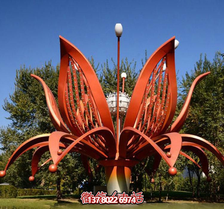 不銹鋼雕塑——綻放紅色花朵，為公園增添美麗
