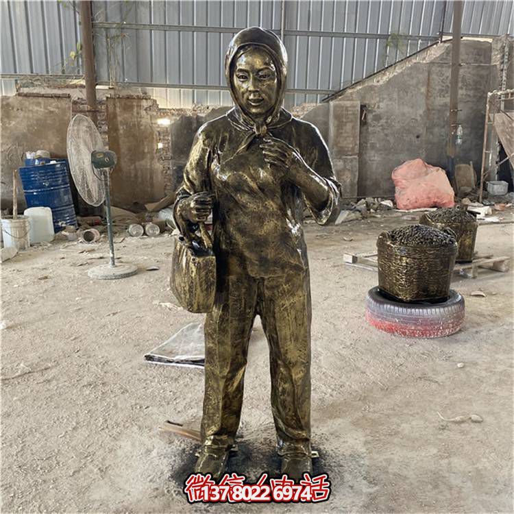 玻璃鋼仿銅人物雕塑，美化園林景區(qū)