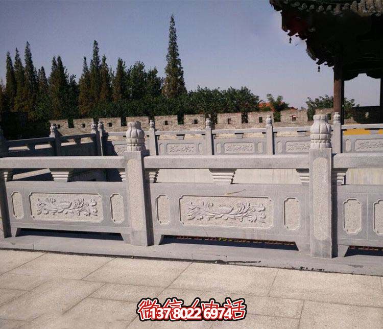 精美青石雕刻欄桿，為您的景區(qū)水池添彩