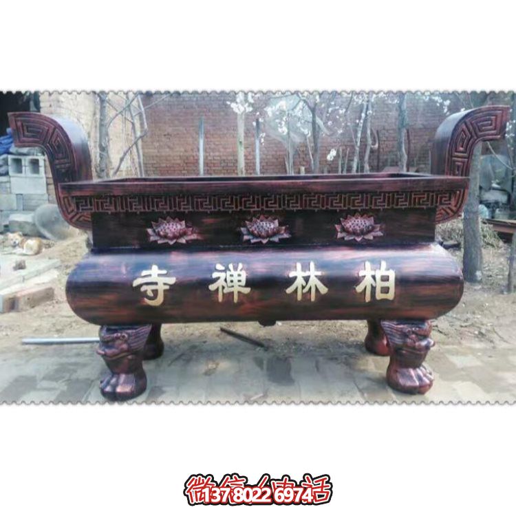 玻璃鋼大型香爐雕塑，點綴露天景區(qū)