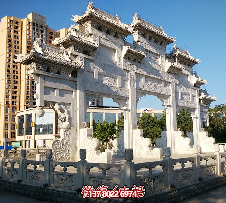 精美石雕牌坊，給城市的小區(qū)增添了一抹精致的文化氣息