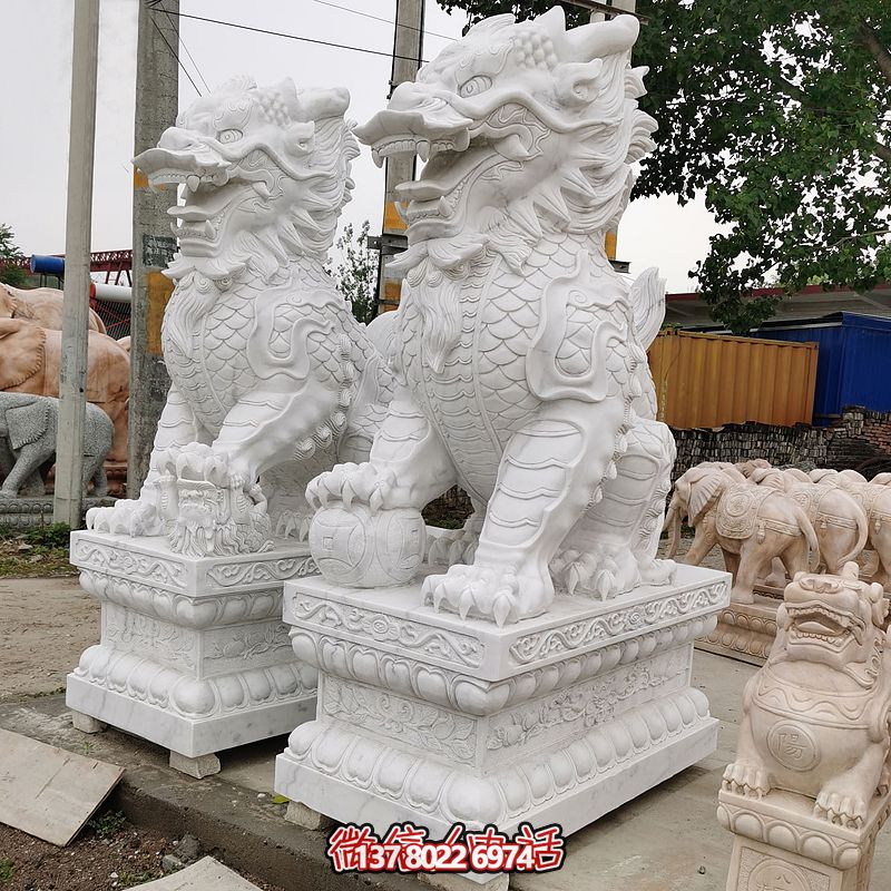 古典漢白玉大型麒麟景觀雕塑，點(diǎn)綴庭院、別墅神秘氣息