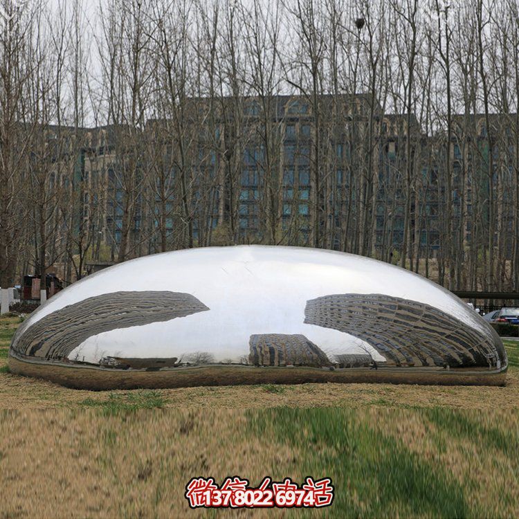 公園草地?cái)[放不銹鋼鏡面鵝卵石景觀(guān)擺件